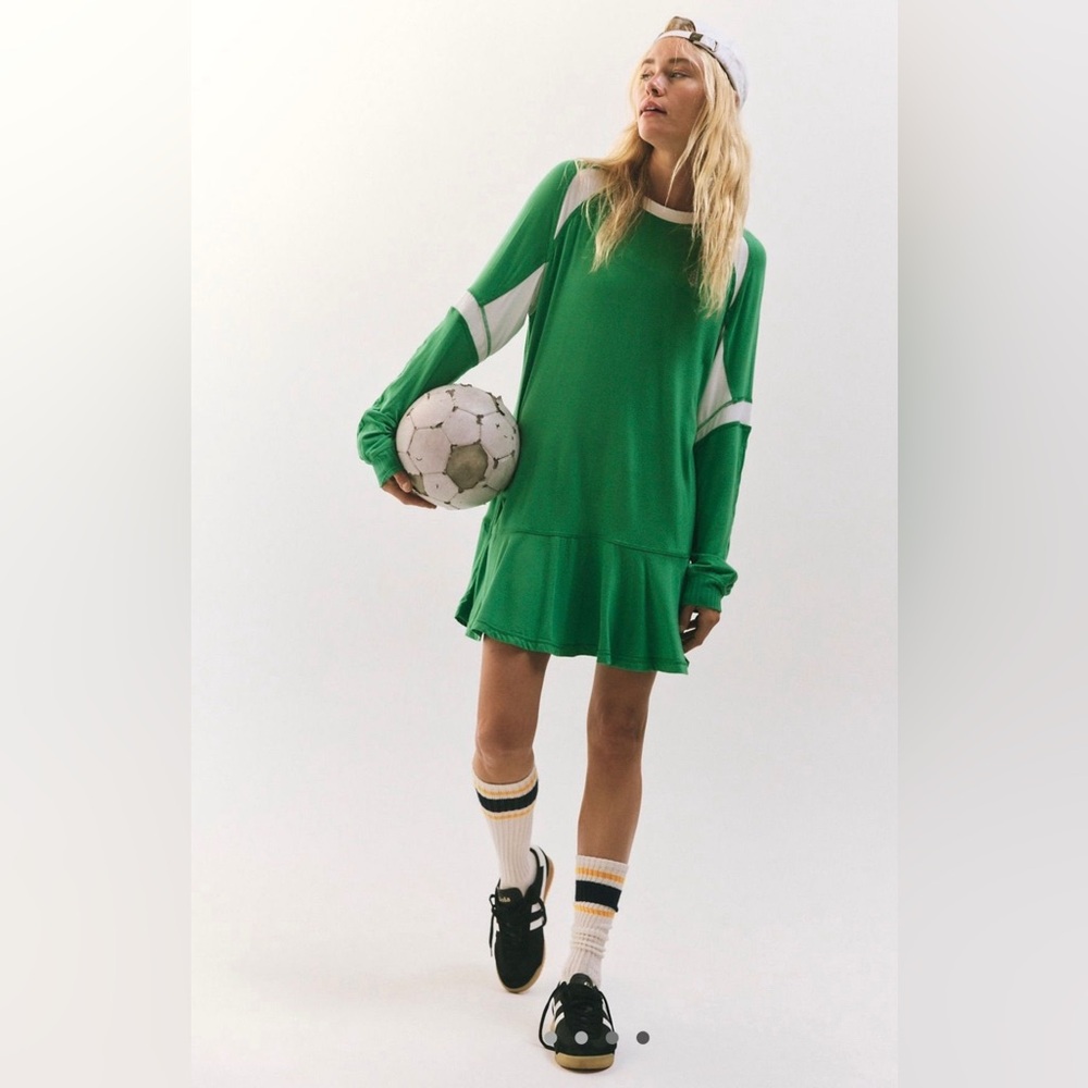 FP Movement by Free People NWT AT BAT LAYER size medium